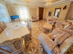 Карен Люкс Вилла